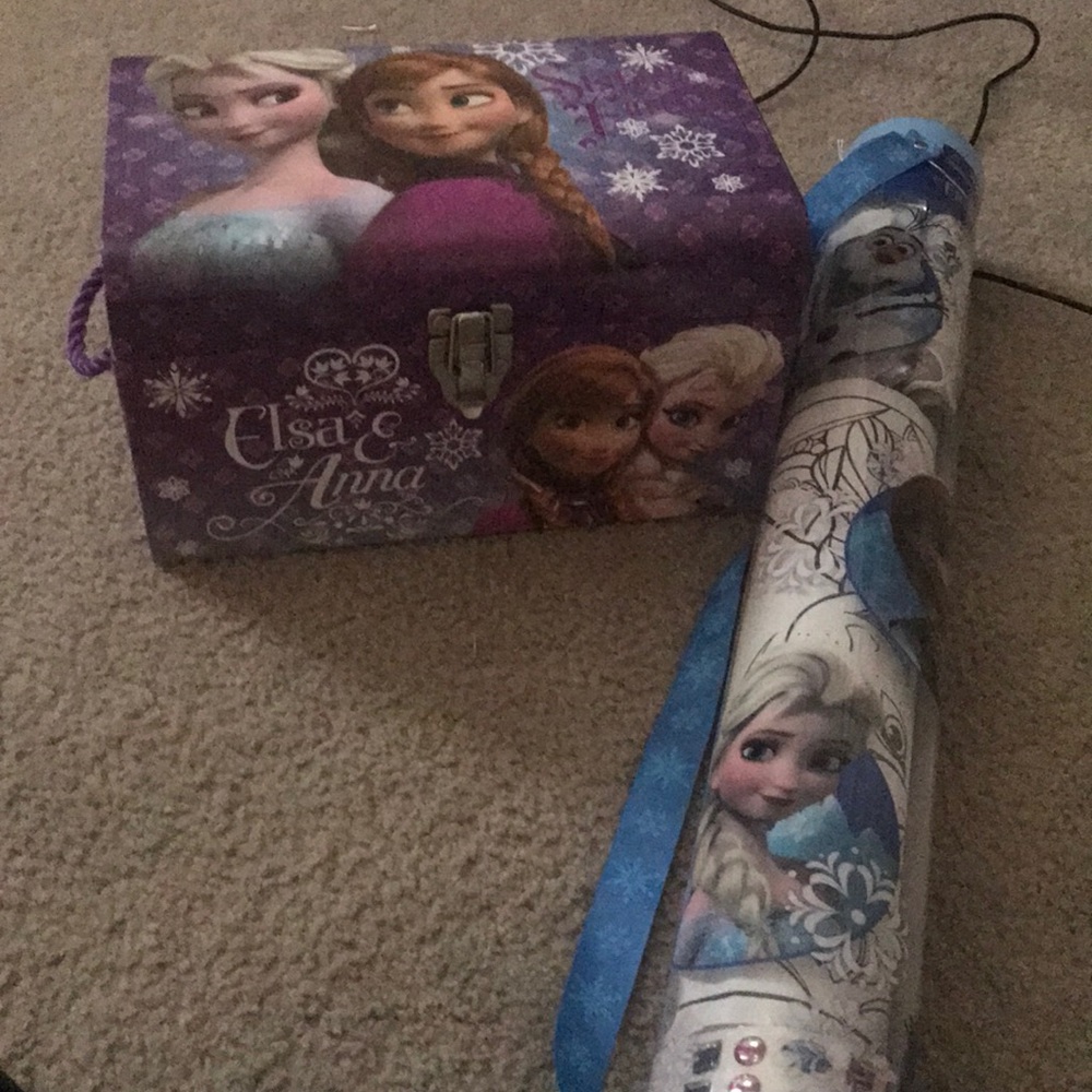 Frozen Box and Activity Set